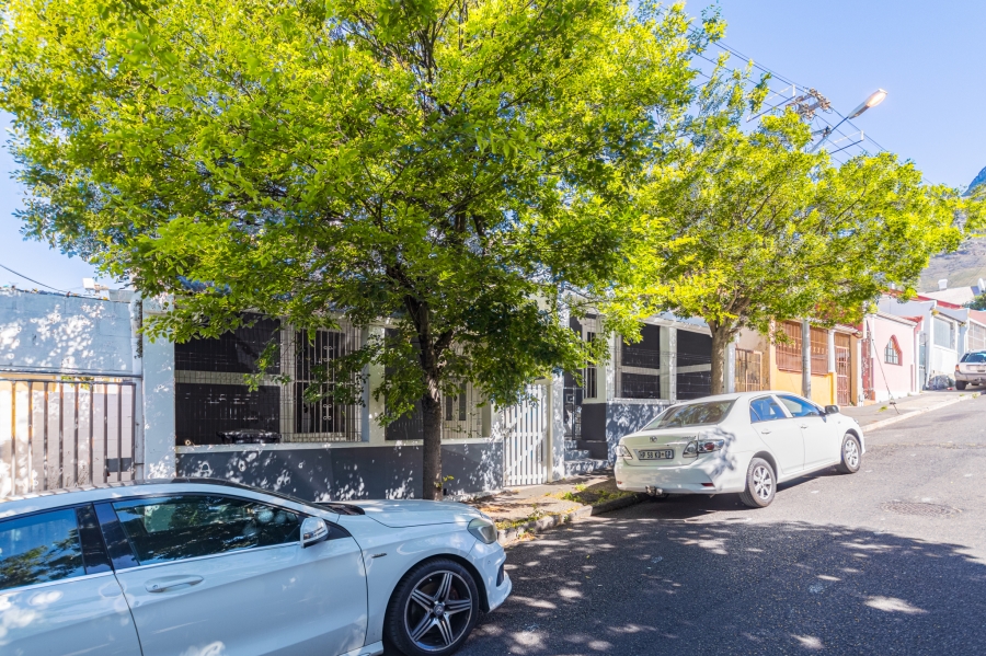 2 Bedroom Property for Sale in Woodstock Western Cape